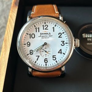 Shinola uni-sex Argonite 1069 watch NWT, brand new, never worn, in original box